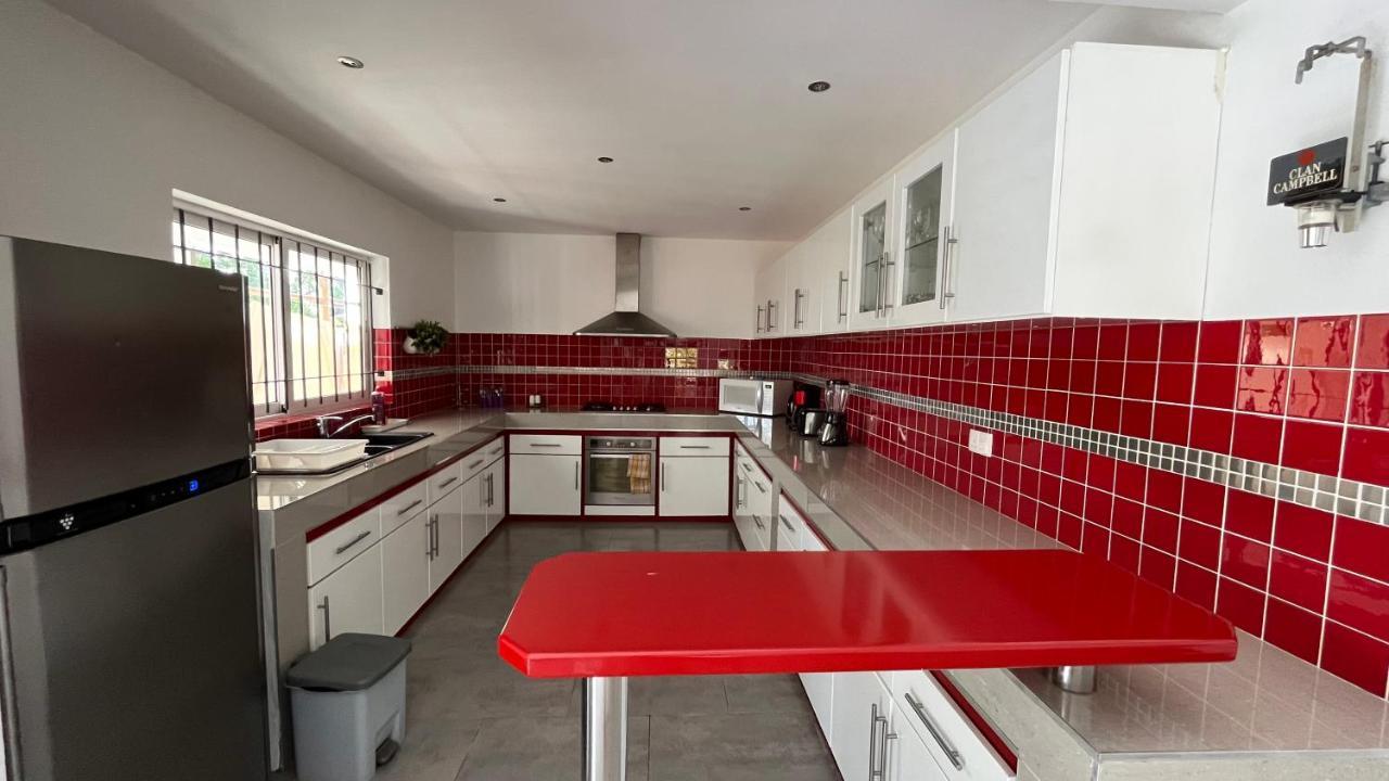 4 Bedrooms Penthouse 50 Meter To The Beach By Dream Escapes Pereybere Beach Exteriör bild